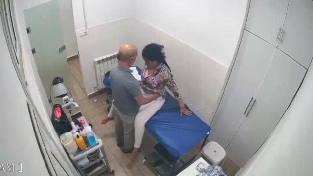 Doctor Licking Pussy Sex – Clinic Cctv Video